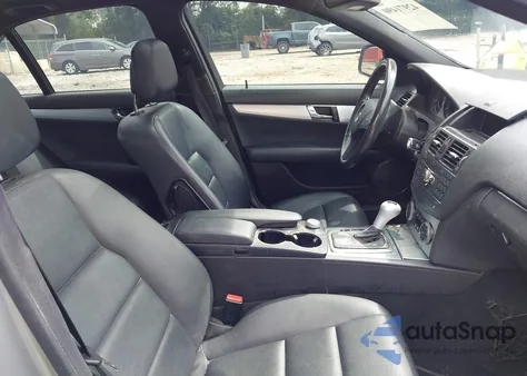 2008 Mercedes-Benz C 300 Luxury/Sport from USA, damaged, VIN WDDGF54X48F110243